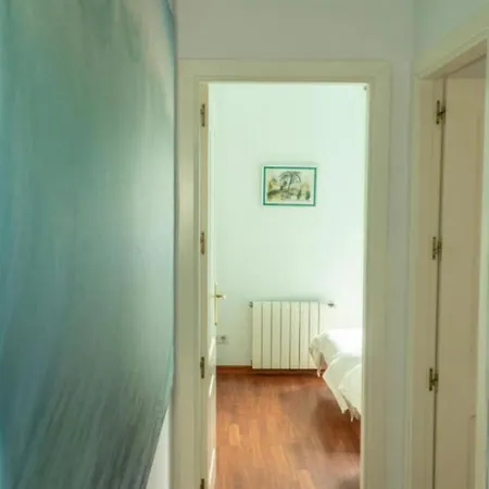 Bajo Con Jardin Apartment