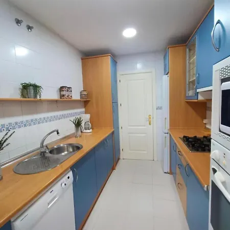 Bajo Con Jardin Apartment *